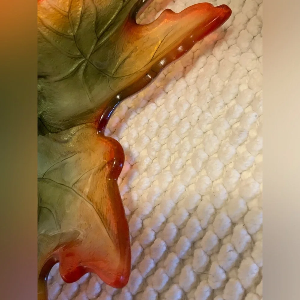 GLASS CENTERPIECE DISH